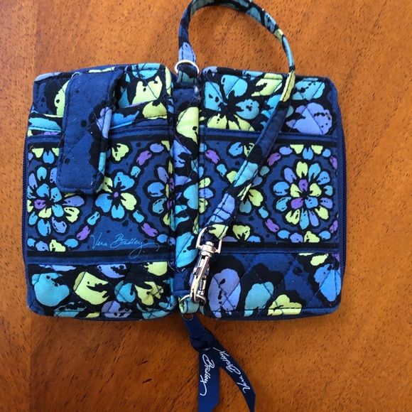 Vera Bradley blue wristlet - Picture 2 of 9